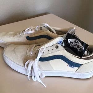 NEW Vans suede skate shoes